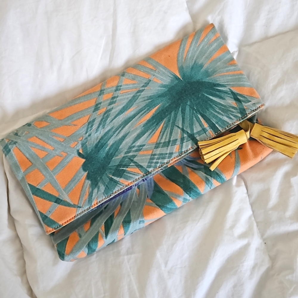 Kimchi Blue clutch
